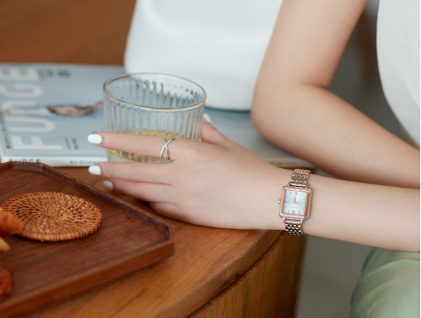 Ҋ,ҕr CASIO SHEENϵ [Ůԃ(yu)֮Դ