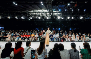 ek֪ͨP(gun)ڡLINK FASHION bƷչ(hu)  