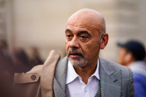 Christian Louboutin (dng)M(jn)܊ƵI(y)A(y)Ӌ(j)2020