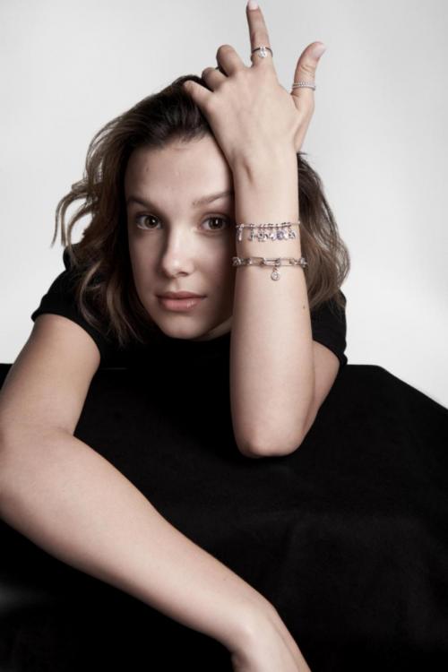 Millie Bobby Brown(g)[Pandora Meϵ