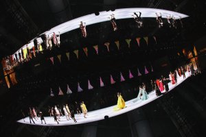CHLOSIO˄THERUNWAYrb