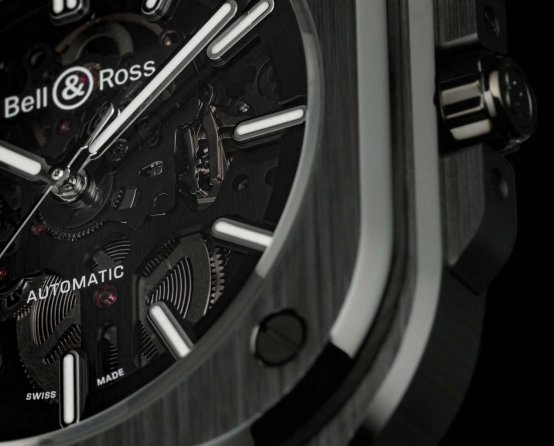 Bell & Ross RʿƳȫBR 05 BLACK CERAMICϵ
