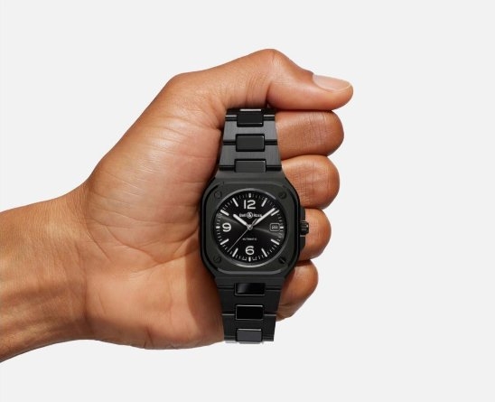 Bell & Ross RʿƳȫBR 05 BLACK CERAMICϵ