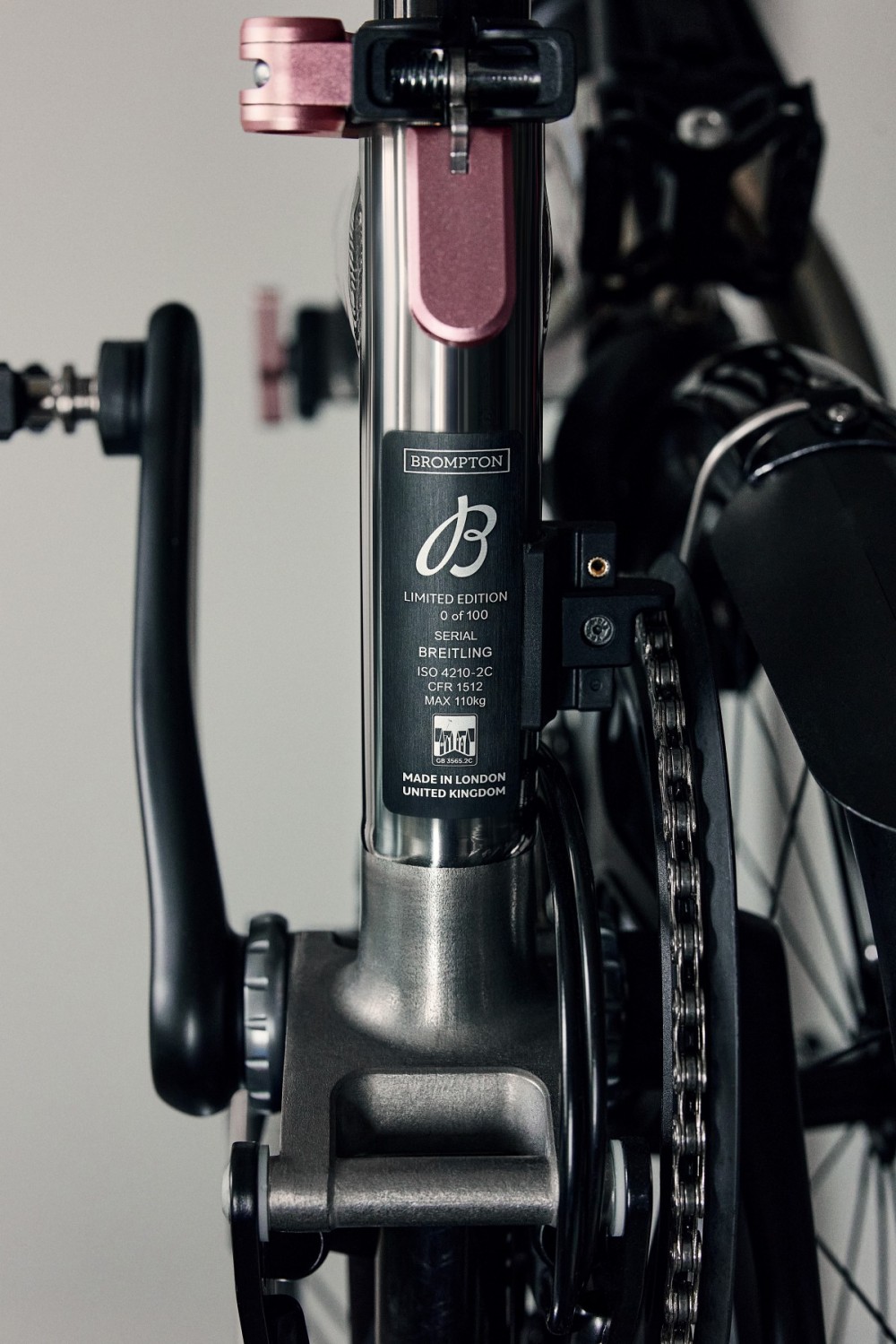MOMENTS OF LIGHTNESS pӯSrBROMPTON x BREITLING(lin)Ƴ׿Ї-5.jpg
