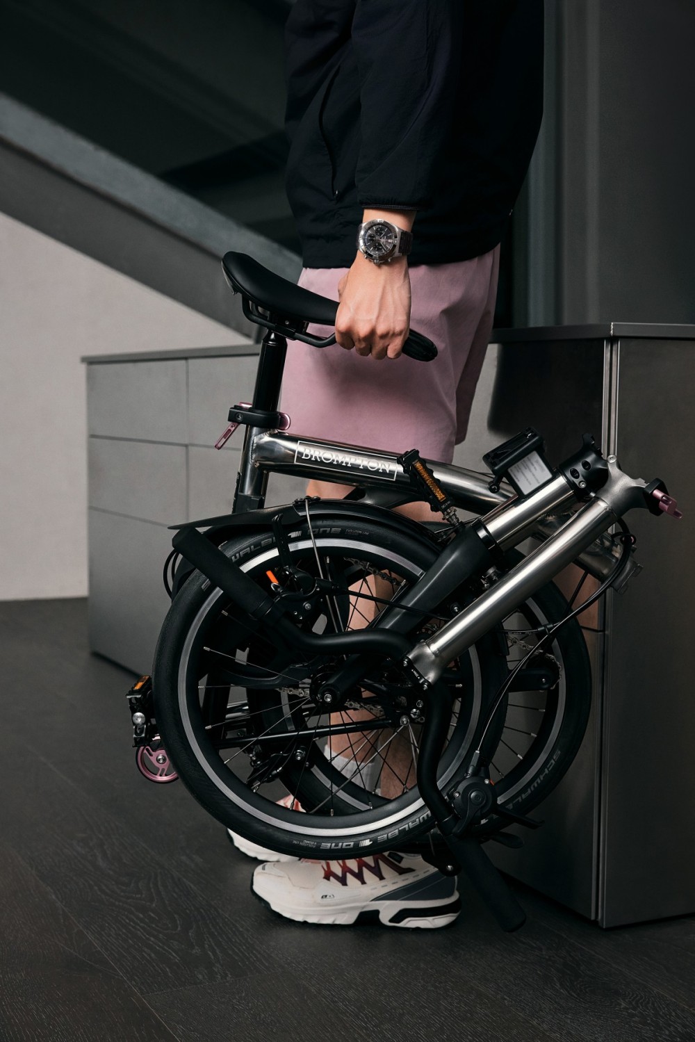 MOMENTS OF LIGHTNESS pӯSrBROMPTON x BREITLING(lin)Ƴ׿Ї-2.jpg